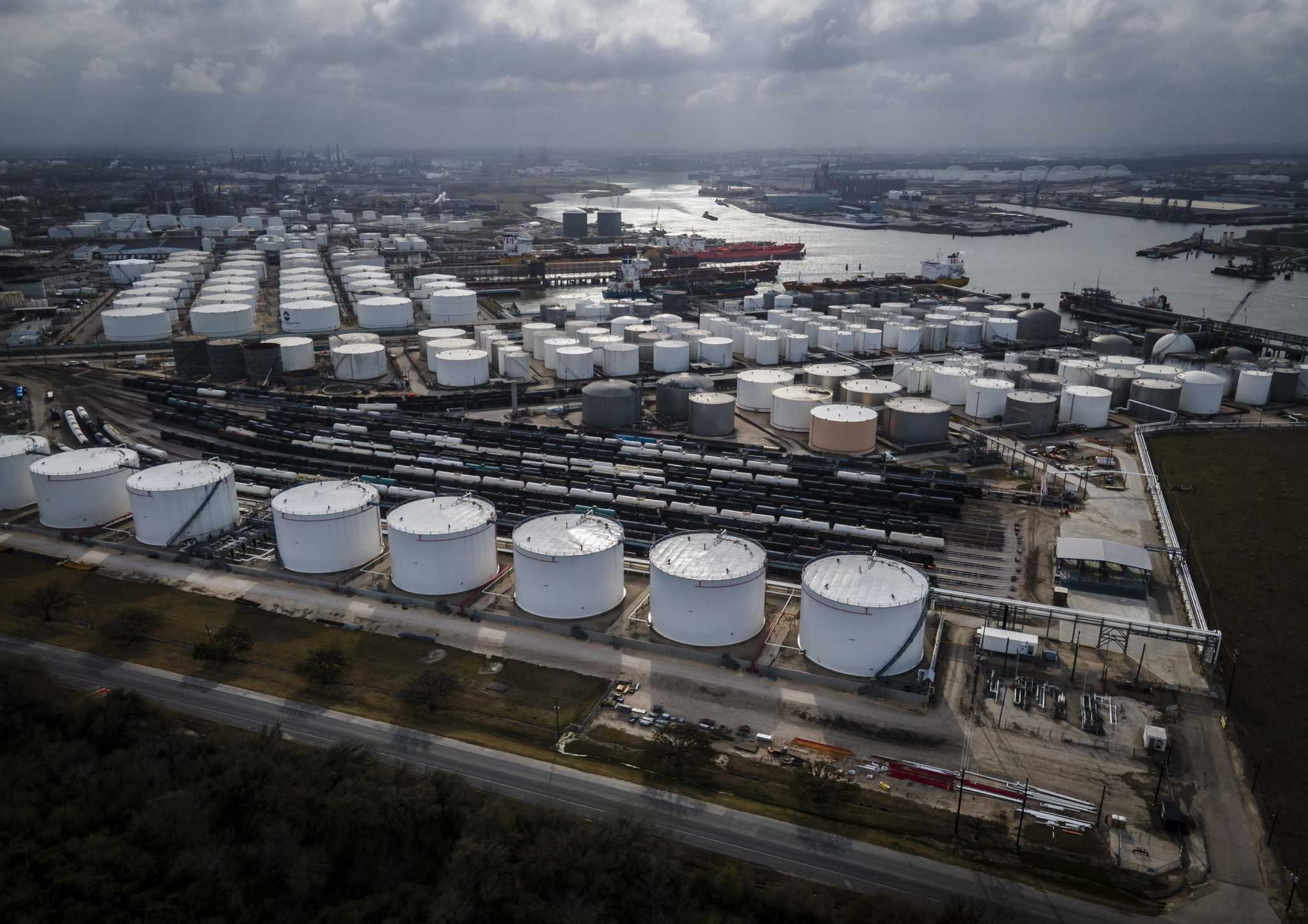 tank_farm_singapore